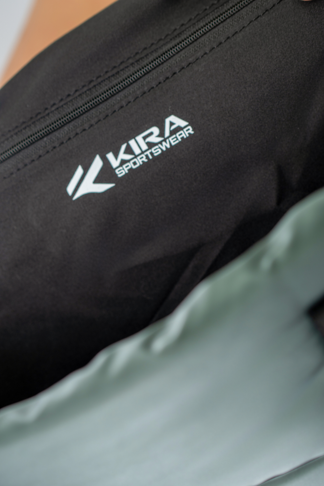 BOLSO IMPERMEABLE METALIZADO VERDE