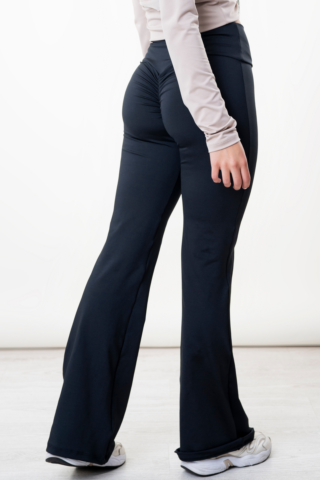 FLARE GLAM NEGRO