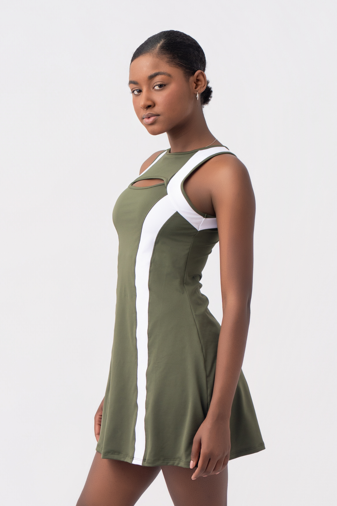 VESTIDO TENIS COURT VERDE MILITAR