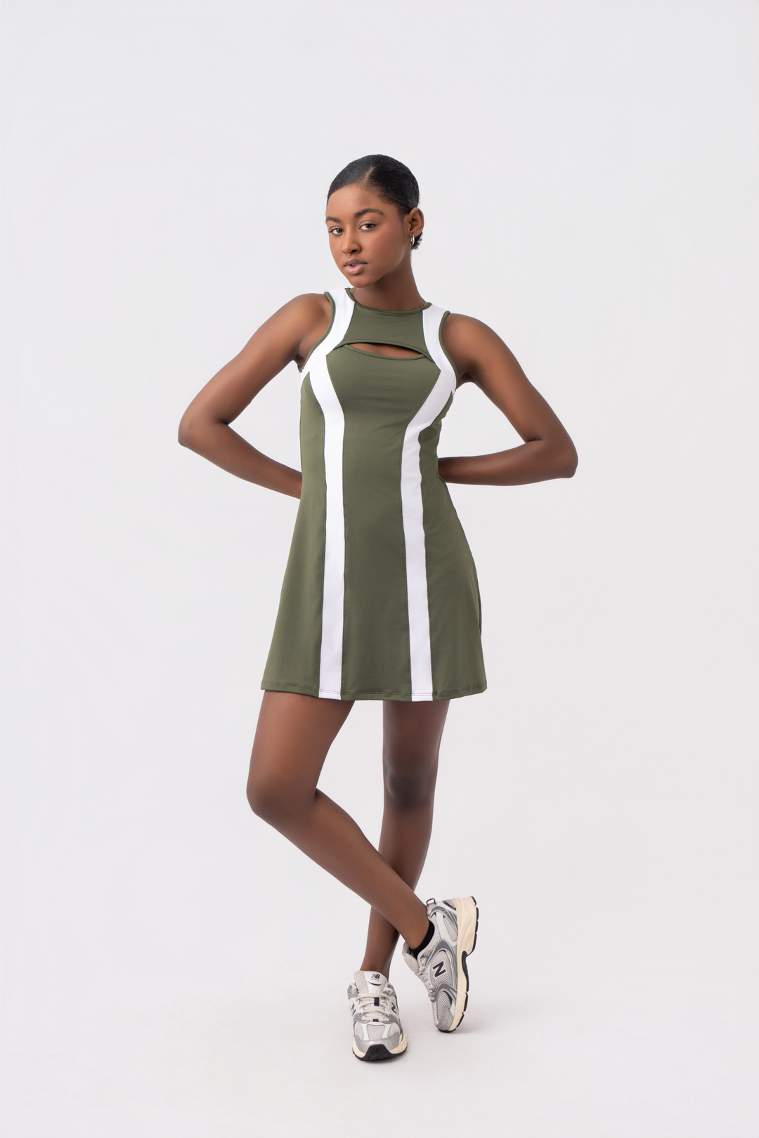 VESTIDO TENIS COURT VERDE MILITAR